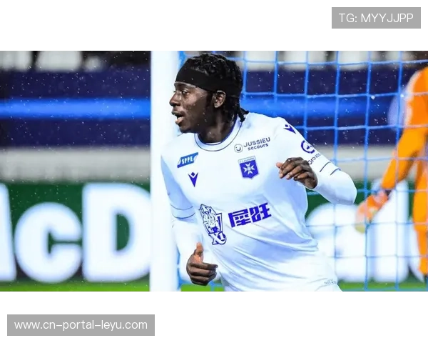 斯特拉斯堡加入马通多争夺，球员身价预计上涨