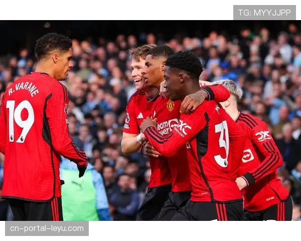 第23分钟，拉什福德接B费直塞反越位成功，冷静推射远角为曼联锁定胜局